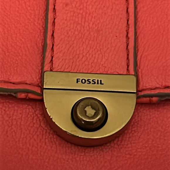 Fossil Pink Leather Crossbody Bag - Picture 6 of 10